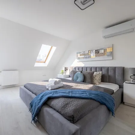 Deluxe & Minimalistic Central Residence In The Heart Of Budapest Exterior photo