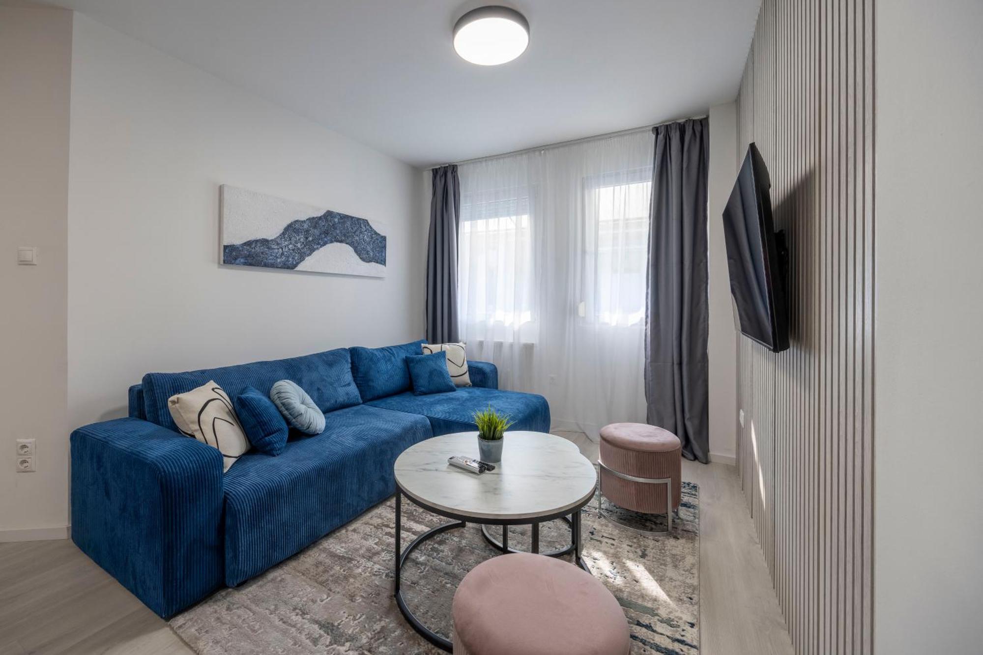 Deluxe & Minimalistic In The Heart Of Budapesta